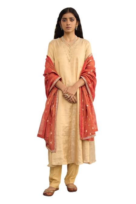Apeksha Jain Label_Gold Tissue, Crepe Sequins V-neck Malhar Plain Kurta Pant Set _Online_at_Aza_Fashions