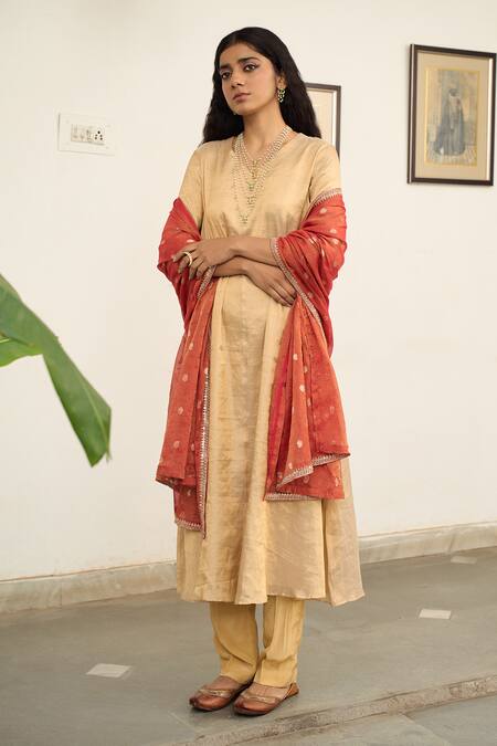 Shop_Apeksha Jain Label_Gold Tissue, Crepe Sequins V-neck Malhar Plain Kurta Pant Set _Online_at_Aza_Fashions