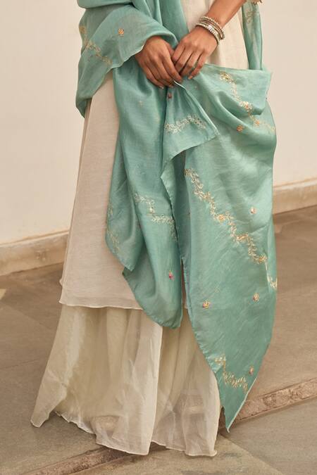 Apeksha Jain Label_Ivory Chanderi, Tissue Embroidery V-neck Itr Plain Kurta Sharara Set _Online_at_Aza_Fashions