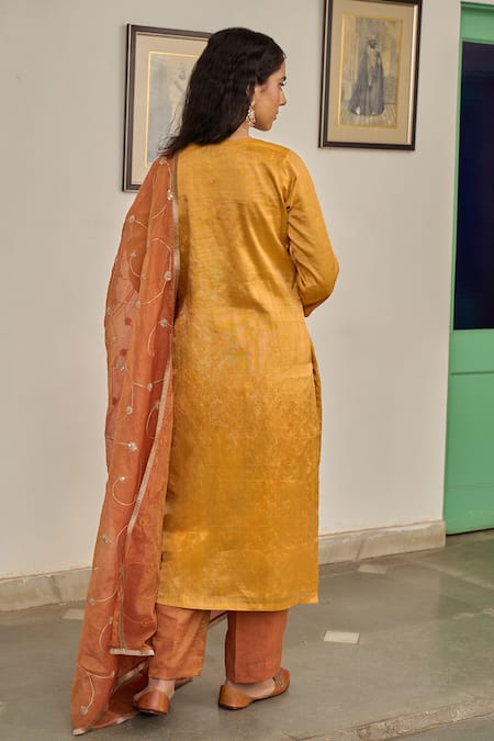 Apeksha Jain Label Sabha Plain Kurta Pant Set 