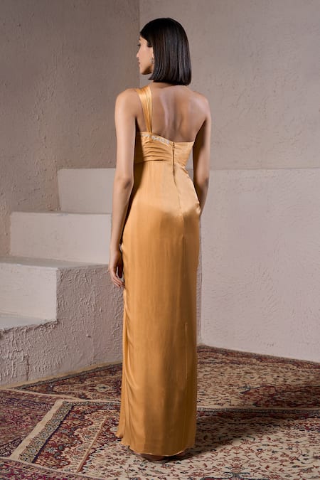 Parshya Alphonso Solid One-Shoulder Gown 