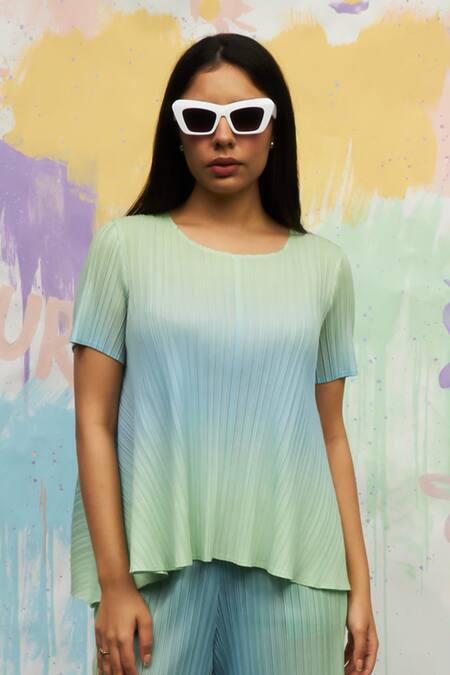 Tasuvure_Green Polyester Round Neck Shirley Sleek Pleated Ombre Top And Flared Pant Set _Online_at_Aza_Fashions
