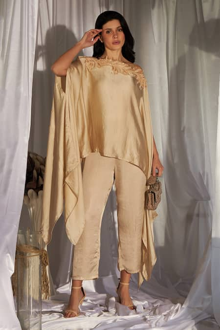 Tasuvure Indes Gold Pleated Silk Placement Embroidery Sequins Asymmetric Leaf Cape With Pant 