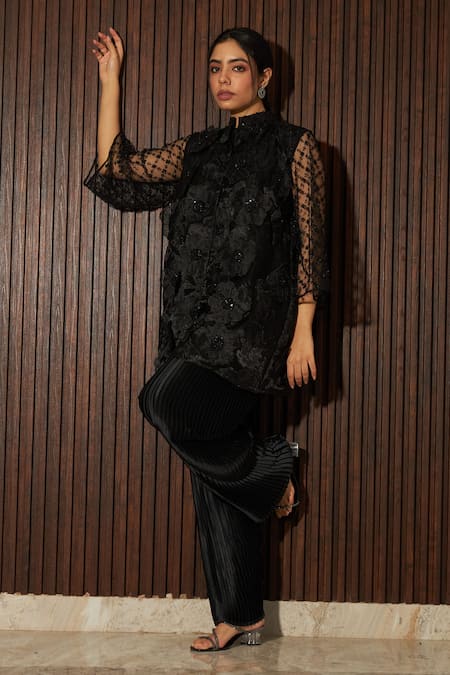Tasuvure Indes Black Net, Polyester Embroidery Fragrant Floral Applique Tunic With Pant Online at Aza Fashions Tasuvure Indes_Black Net, Polyester Embroidery Fragrant Floral Applique Tunic With Pant _Online_at_Aza_Fashions
