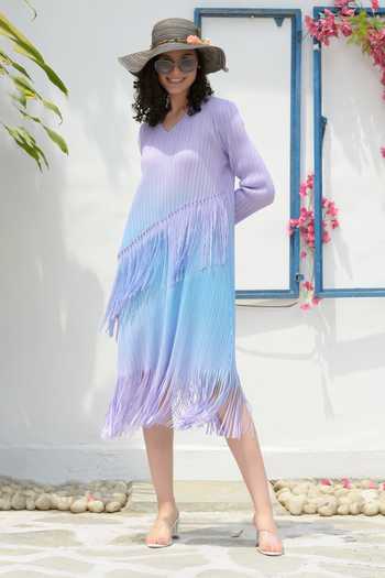 Buy Purple Polyester Pearls V-neck Barcelona Buzz Fringed Ombre Dress For Women by Tasuvure Online at Aza Fashions. Buy Purple Polyester Pearls V-neck Barcelona Buzz Fringed Ombre Dress For Women by Tasuvure Online at Aza Fashions.