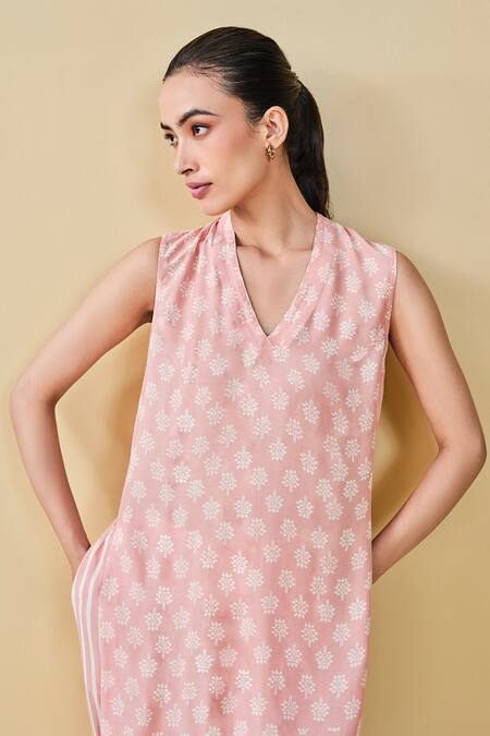 Buy_Grassroot By Anita Dongre_Peach Modal, Silk V-neck Sunshade Floral Hand Block Print Kurta And Pant Set