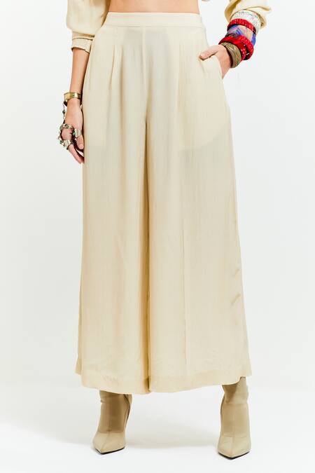 Aseem Kapoor Beige , Zuri Boho Resham Thread Embroidered Gilet Flared Trouser Set Online at Aza Fashions Aseem Kapoor_Beige , Zuri Boho Resham Thread Embroidered Gilet Flared Trouser Set _Online_at_Aza_Fashions