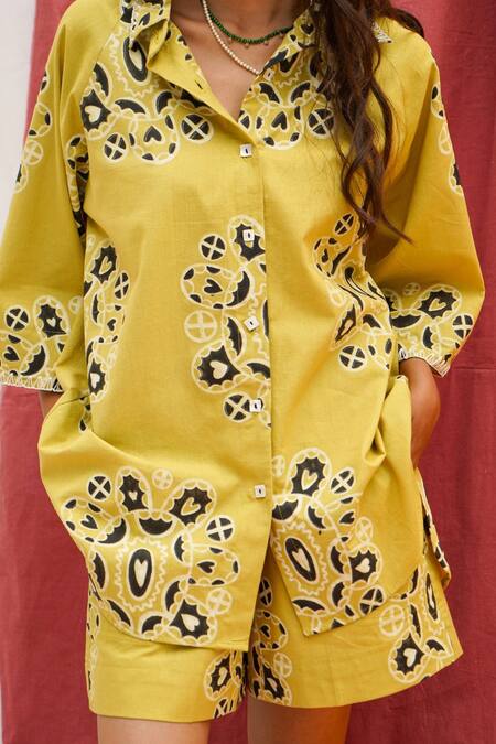 Buy_Jodi_Yellow Cotton Collared Toddy Jaipur Bloom Print Shirt With Shorts_Online_at_Aza_Fashions