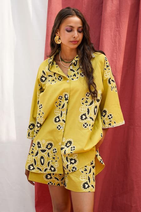 Buy_Jodi_Yellow Cotton Toddy Jaipur Bloom Print Shorts_Online_at_Aza_Fashions