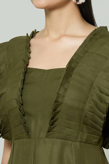 Shop Naintara Bajaj Green Cotton Square Neck Palm Spring Pleat Detailed Jumpsuit Online at Aza Fashions Shop_Naintara Bajaj_Green Cotton Square Neck Palm Spring Pleat Detailed Jumpsuit _Online_at_Aza_Fashions