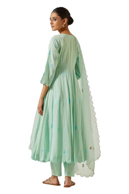 Shop_Label Earthen_Green Cotton Embroidery Round Neck Floral Butti Anarkali With Pant 