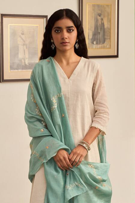 Apeksha Jain Label_Ivory Chanderi, Tissue Embroidery V-neck Itr Plain Kurta Sharara Set _at_Aza_Fashions