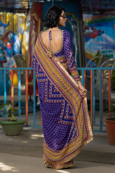 Irrau By Samir Mantri_Blue Georgette Sequins, Embroidery Round Neck Floral Print Saree With Blouse _Online_at_Aza_Fashions