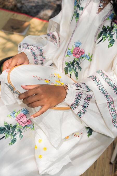Label Earthen Ivory Chanderi Printed Floral Tunic For Kids Online at Aza Fashions Label Earthen_Ivory Chanderi Printed Floral Tunic For Kids_Online_at_Aza_Fashions