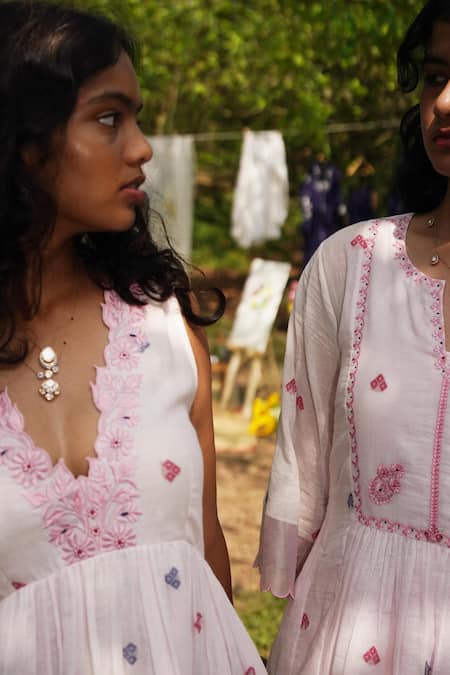 Shop_Label Earthen_Pink Jacquard Embroidery V-neck V Dress _Online_at_Aza_Fashions