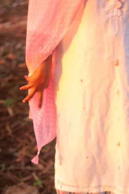 Shop Label Earthen Ivory Jacquard Embroidery Round Neck Kurta Pant Set Online at Aza Fashions Shop_Label Earthen_Ivory Jacquard Embroidery Round Neck Kurta Pant Set _Online_at_Aza_Fashions