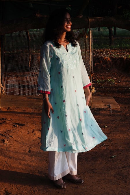 Label Earthen Floral Embroidered Kurta With Pant 