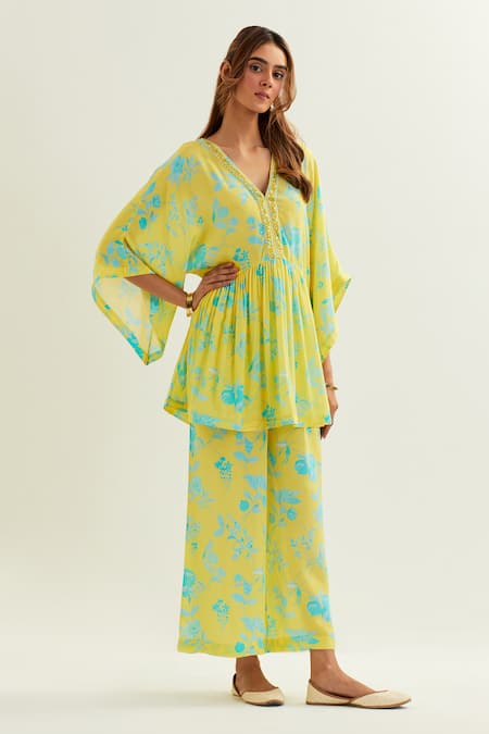 Buy Label Earthen Yellow V-neck Floral Kaftan And Pant Set Buy_Label Earthen_Yellow V-neck Floral Kaftan And Pant Set
