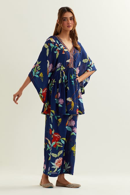 Buy Label Earthen Blue Viscose, Silk Embroidery V-neck Izar Floral Pattern Short Kaftan With Pant Buy_Label Earthen_Blue Viscose, Silk Embroidery V-neck Izar Floral Pattern Short Kaftan With Pant