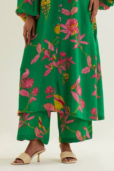 Buy Label Earthen Green Viscose, Crepe, Silk Embroidery Round Imai Floral Pattern Kurta With Pant Online at Aza Fashions Buy_Label Earthen_Green Viscose, Crepe, Silk Embroidery Round Imai Floral Pattern Kurta With Pant _Online_at_Aza_Fashions
