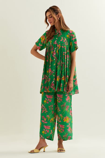 Label Earthen Green Viscose, Silk Embroidery Rene Floral Pattern Pleated Tunic With Pant at Aza Fashions Label Earthen_Green Viscose, Silk Embroidery Rene Floral Pattern Pleated Tunic With Pant _at_Aza_Fashions