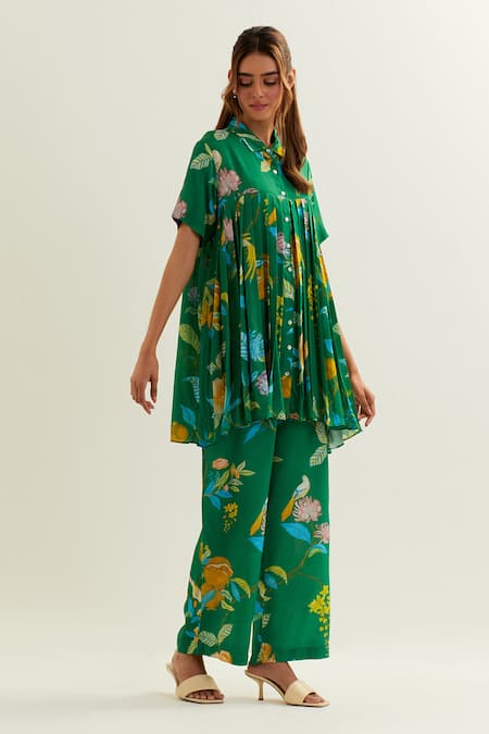 Buy_Label Earthen_Green Viscose, Silk Collared Rana Botanical Pattern Pleated Tunic With Pant _Online_at_Aza_Fashions
