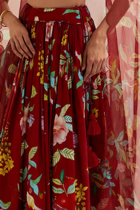 Label Earthen Red Organza, Silk, Viscose Embroidery Luna Botanic Blossom Print Lehenga Set at Aza Fashions Label Earthen_Red Organza, Silk, Viscose Embroidery Luna Botanic Blossom Print Lehenga Set _at_Aza_Fashions