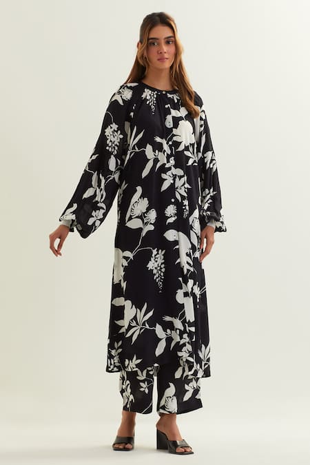 Buy Label Earthen Black Viscose, Crepe, Silk High Neck Bunda Night Lily Print Kurta With Pant Online at Aza Fashions Buy_Label Earthen_Black Viscose, Crepe, Silk High Neck Bunda Night Lily Print Kurta With Pant _Online_at_Aza_Fashions