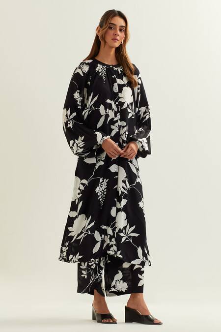 Shop Label Earthen Black Viscose, Crepe, Silk High Neck Bunda Night Lily Print Kurta With Pant Online at Aza Fashions Shop_Label Earthen_Black Viscose, Crepe, Silk High Neck Bunda Night Lily Print Kurta With Pant _Online_at_Aza_Fashions