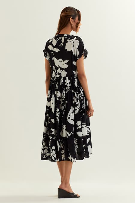 Shop Label Earthen Black Viscose, Silk, Crepe V-neck Bosona Night Lily Print Midi Dress at Aza Fashions Shop_Label Earthen_Black Viscose, Silk, Crepe V-neck Bosona Night Lily Print Midi Dress _at_Aza_Fashions