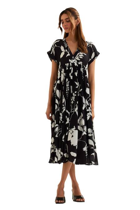 Shop Label Earthen Black Viscose, Silk, Crepe V-neck Bosona Night Lily Print Midi Dress Online at Aza Fashions Shop_Label Earthen_Black Viscose, Silk, Crepe V-neck Bosona Night Lily Print Midi Dress _Online_at_Aza_Fashions