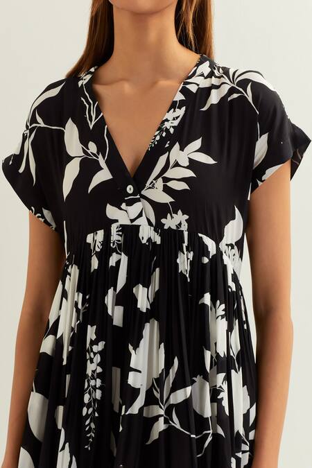 Buy Label Earthen Black Viscose, Silk, Crepe V-neck Bosona Night Lily Print Midi Dress Buy_Label Earthen_Black Viscose, Silk, Crepe V-neck Bosona Night Lily Print Midi Dress