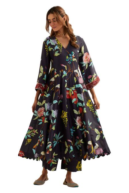 Buy_Label Earthen_Black Viscose, Silk Embroidery V-neck Cursa Florence Print Anarkali With Pant 