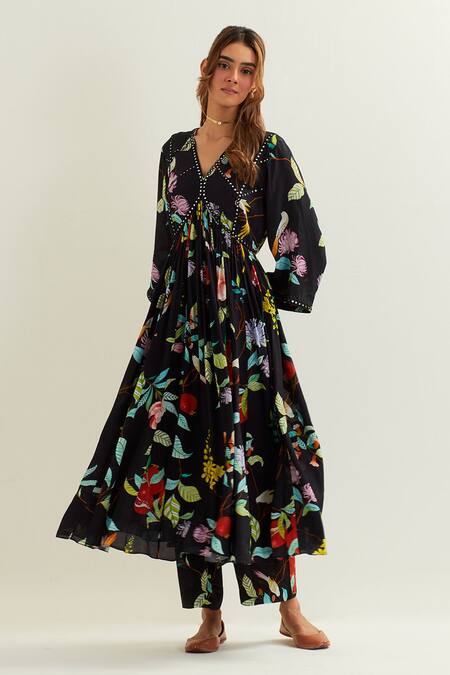 Buy Label Earthen Black Viscose, Crepe, Silk Citala Florence Bloom Print Anarkali With Pant Buy_Label Earthen_Black Viscose, Crepe, Silk Citala Florence Bloom Print Anarkali With Pant