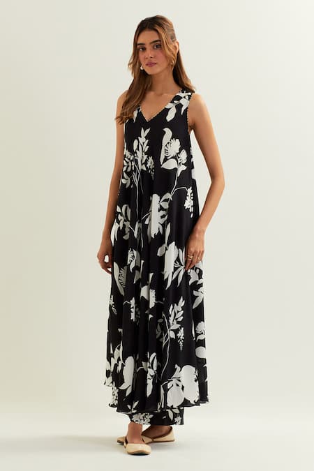 Buy Label Earthen Black Viscose, Crepe, Silk Beads Vega Musk Blossom Print Anarkali With Pant Online at Aza Fashions Buy_Label Earthen_Black Viscose, Crepe, Silk Beads Vega Musk Blossom Print Anarkali With Pant _Online_at_Aza_Fashions