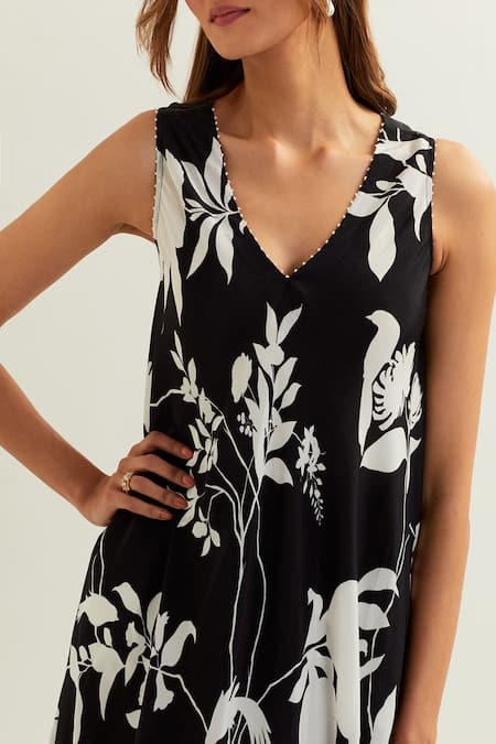 Label Earthen Black Viscose, Crepe, Silk Beads Vega Musk Blossom Print Anarkali With Pant at Aza Fashions Label Earthen_Black Viscose, Crepe, Silk Beads Vega Musk Blossom Print Anarkali With Pant _at_Aza_Fashions