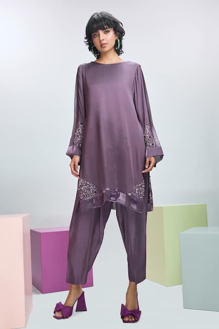 Nirmooha Purple Modal Satin Placement Hand Embroidery Sequins Kurta With Pant 
