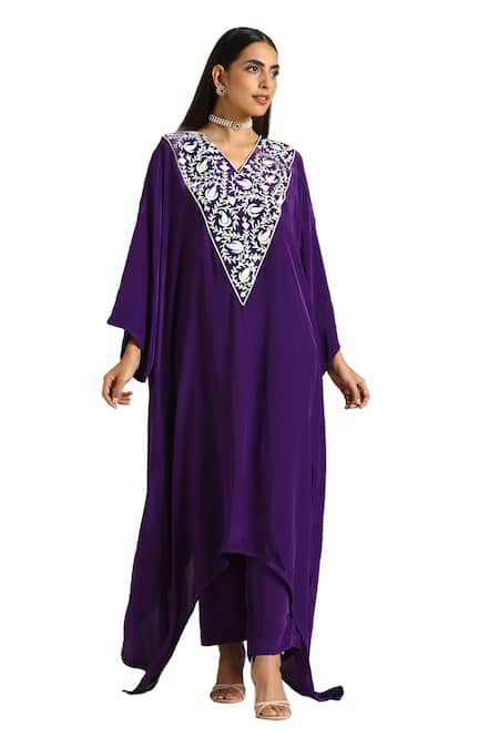 Buy_Wazir C_Purple Crepe Embroidery V-neck Thread Kaftan With Pant 