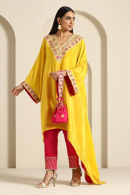 Wazir C_Yellow Crepe Embroidery V-neck Thread Aari Kaftan With Pant _at_Aza_Fashions