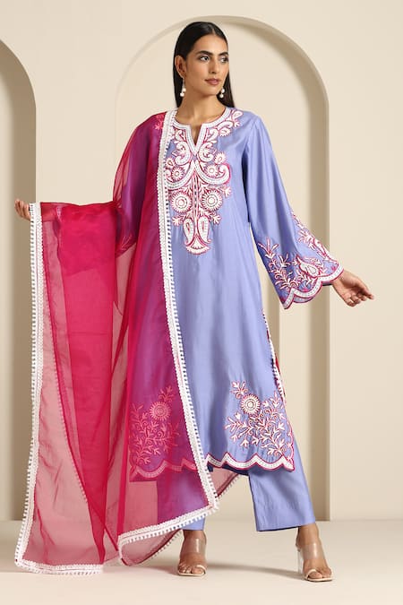 Shop_Wazir C_Purple Organza, Muslin Embroidery Split V-neck Floral Aari Kurta Pant Set _at_Aza_Fashions