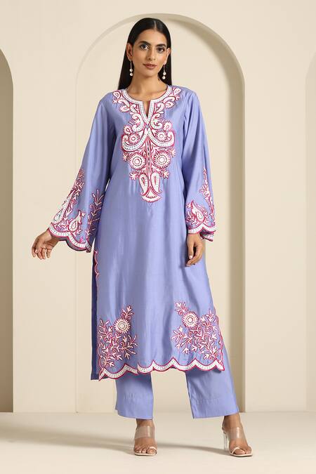 Shop_Wazir C_Purple Organza, Muslin Embroidery Split V-neck Floral Aari Kurta Pant Set _Online_at_Aza_Fashions
