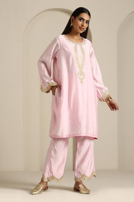 Shop_Wazir C_Pink Organza, Muslin Embroidery Round Neck Floral Thread Kurta Pant Set 