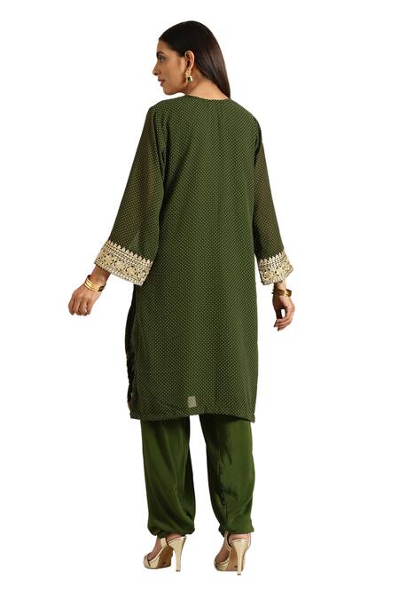 Wazir C Green Crepe, Georgette Embroidery Split V-neck Paisley Tilla Kurta Pant Set at Aza Fashions Wazir C_Green Crepe, Georgette Embroidery Split V-neck Paisley Tilla Kurta Pant Set _at_Aza_Fashions