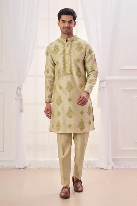 Taroob Heritage Embroidered Paisley Kurta Set 