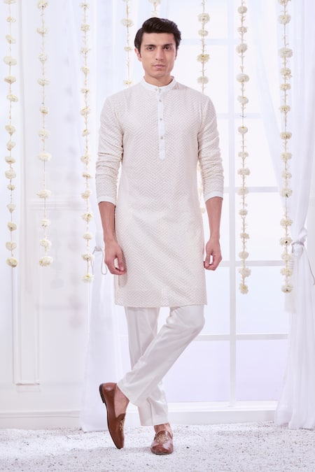 Taroob Sequin Chikankari Kurta Set 