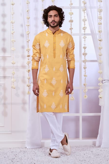 Taroob Timeless Embroidered Kurta Set 