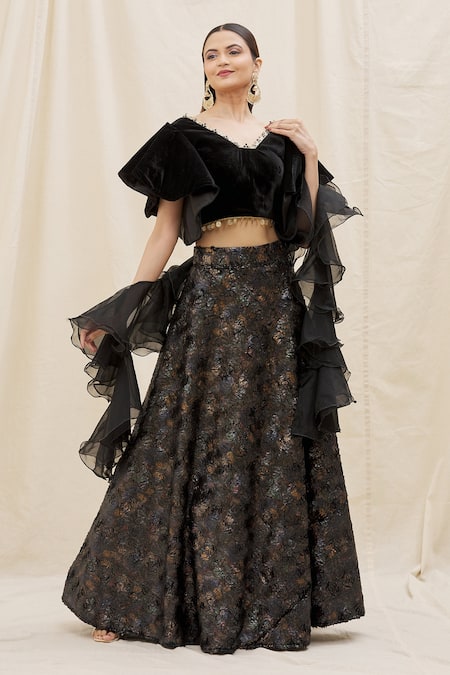 Strokes Print Skirt with Black Velvet Blouse (Set of 2) | Velvet blouses,  Printed skirts, Black velvet blouse