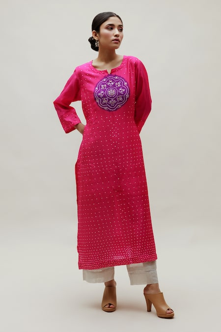 Buy_Naina Jain_Pink Silk Embroidery, Gota Patti Round Neck Detailed Long Kurta _Online_at_Aza_Fashions