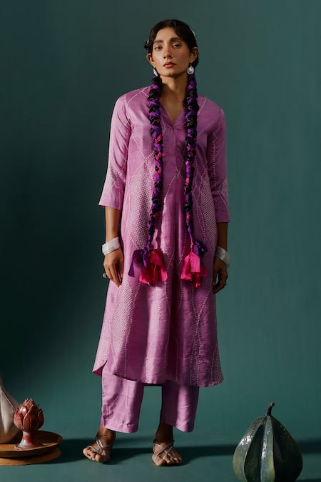 Naina Jain Purple Silk Bandhani V Neck Maze Pattern Long Kurta With Pant 