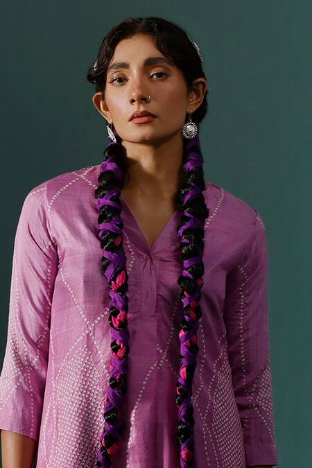 Naina Jain_Purple Silk Embroidery V-neck Bandhani Maze Pattern Long Kurta With Pant _Online_at_Aza_Fashions